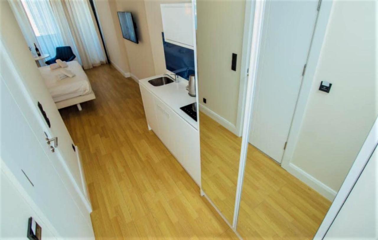 Orbi City Sea View - Special Category Aparthotel Батуми Екстериор снимка