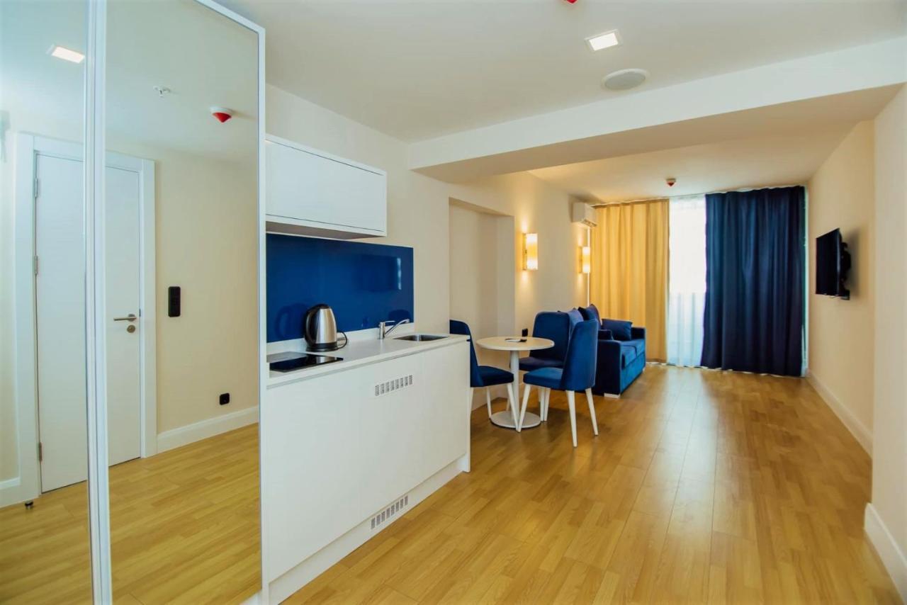 Orbi City Sea View - Special Category Aparthotel Батуми Екстериор снимка