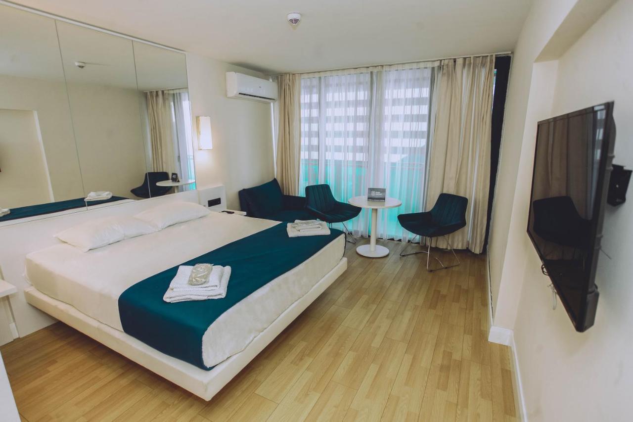 Orbi City Sea View - Special Category Aparthotel Батуми Екстериор снимка